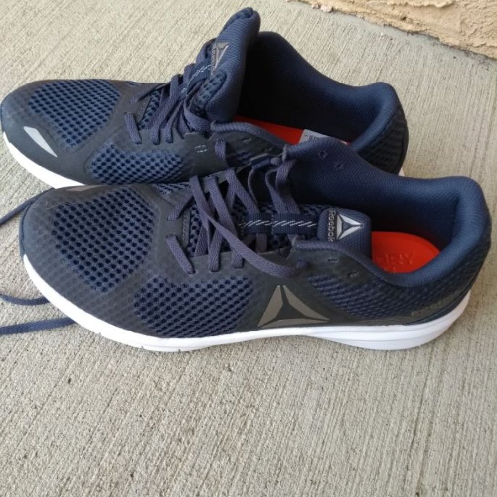 Men's Reebok Runners-Worn Once-Memory Tech -9